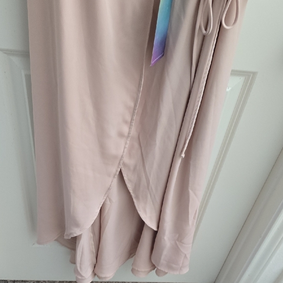 Show Me Your MuMu Blush Pink V-Neck Dress - Picture 4 of 4